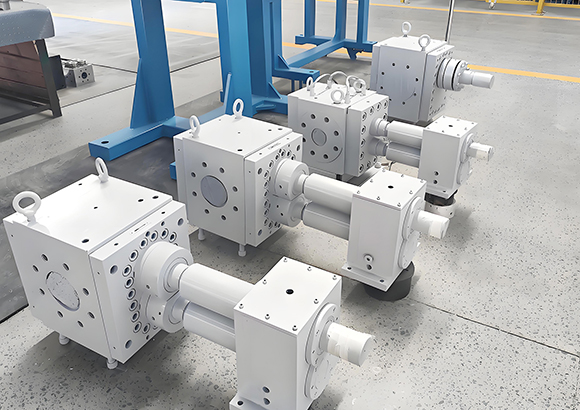 双轴驱动熔体泵